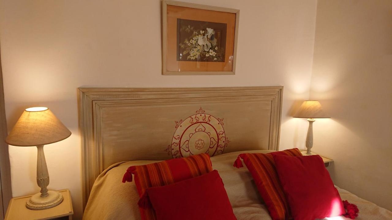 A L'Ombre Du Tilleul Apartment Живерни Екстериор снимка