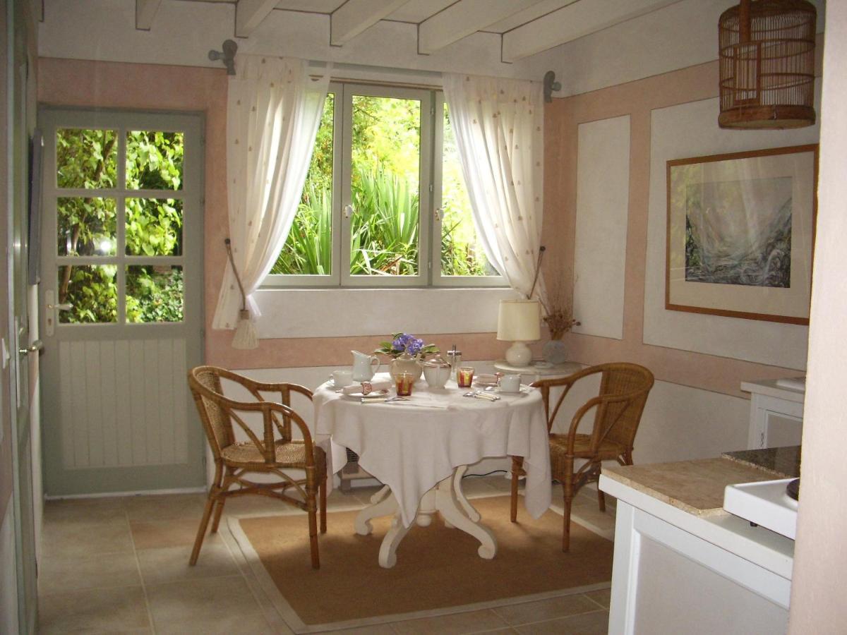 A L'Ombre Du Tilleul Apartment Живерни Екстериор снимка