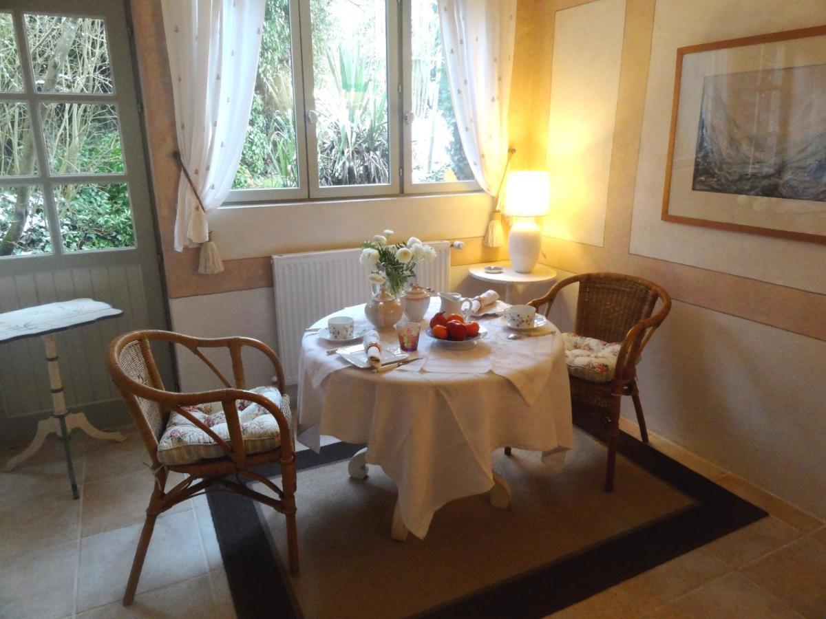 A L'Ombre Du Tilleul Apartment Живерни Екстериор снимка